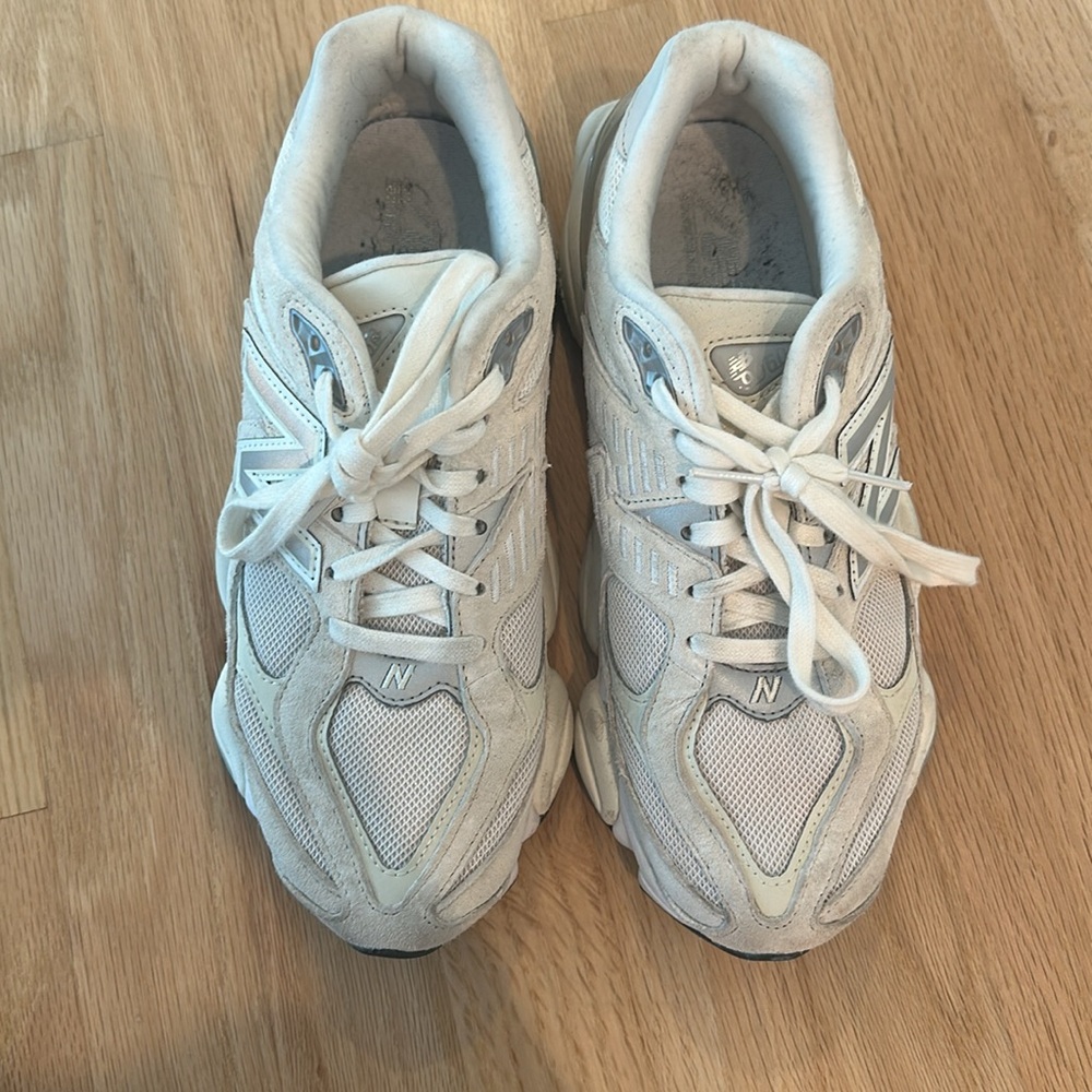 New Balance 9060 - Picture 2 of 5